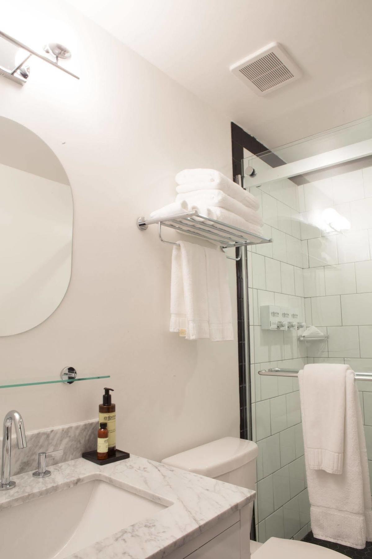 Sobro Guest House แนชวิลล์ ภายนอก รูปภาพ